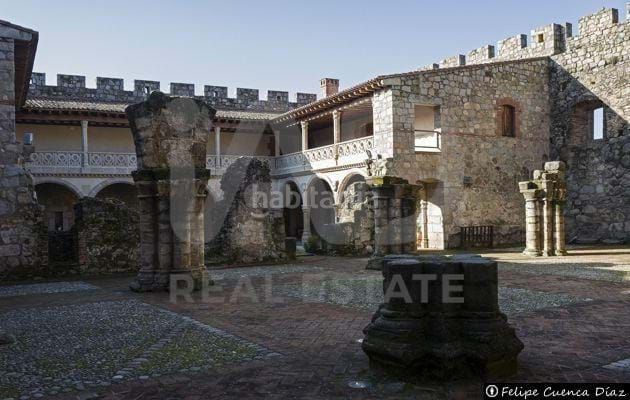 Foto ff933bd6-a5af-40a6-a84f-712b61494cd1. Edifici a Torrijos