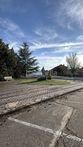 Foto c39a3717-5705-415b-aace-b3aad7e20421. Edifici a carretera de peñaranda 1 a Medina del Campo