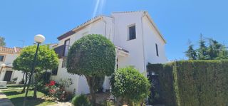 Doppelhaus in Nueva Atalaya