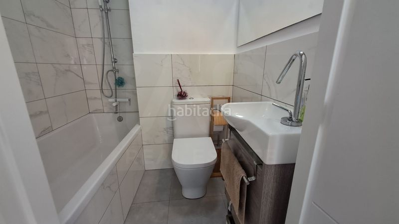 Foto 28188e75-483d-4a67-ba08-f2cff2f57022. Casa amb calefacció aparcament piscina a Cunit residencial Cunit