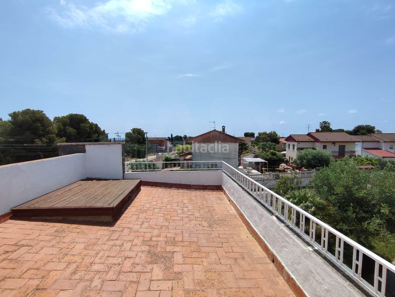 Foto 6e6dba5a-b8ed-4431-bd1c-7d9151852405. Casa amb calefacció aparcament piscina a Cunit residencial Cunit