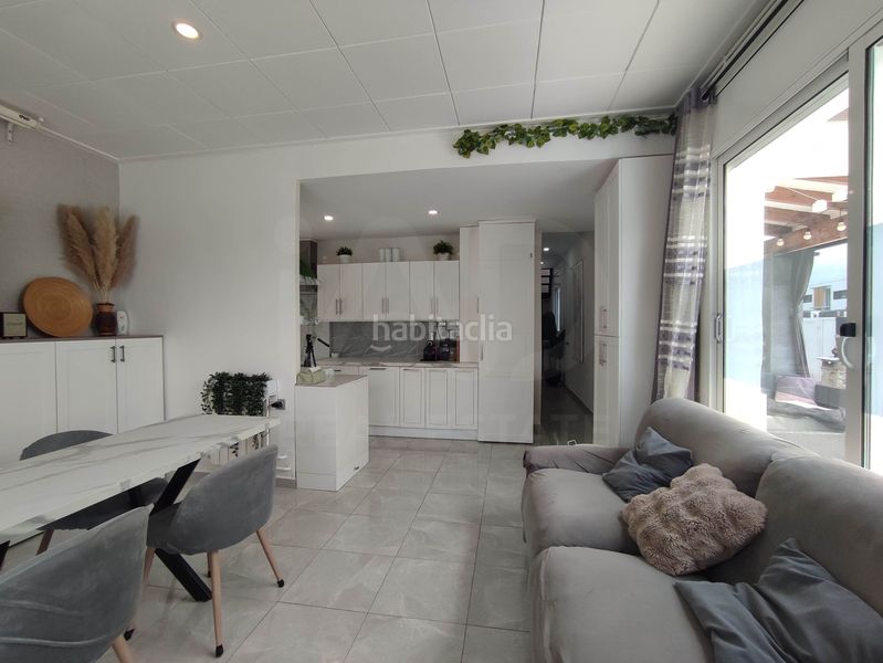 Foto b5939ee3-6459-4115-97f5-68c27168ac70. Casa amb calefacció aparcament piscina a Cunit residencial Cunit