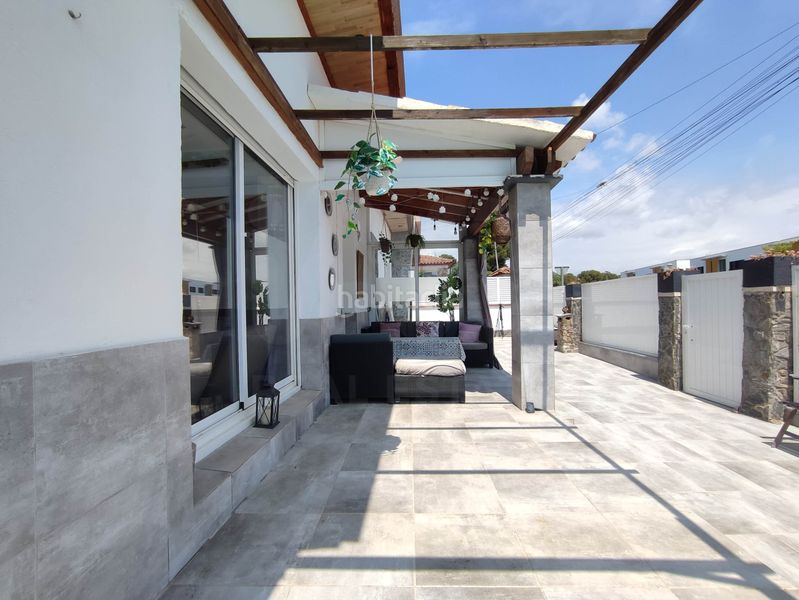 Foto bd654f58-8326-4b85-aca8-d9b9433235b1. Casa amb calefacció aparcament piscina a Cunit residencial Cunit