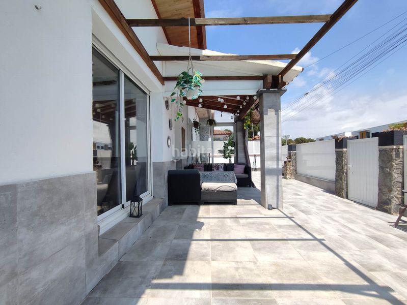 Foto ee8d98ee-0fbc-4e73-9555-fd981bd2a967. Casa amb calefacció aparcament piscina a Cunit residencial Cunit