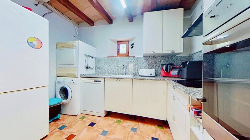 Foto 7308fd24-6679-42c6-ae3b-a7a54d336809. Casa aparellada a Perafort