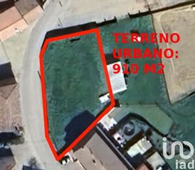 Terreno residenziale in Villaturiel