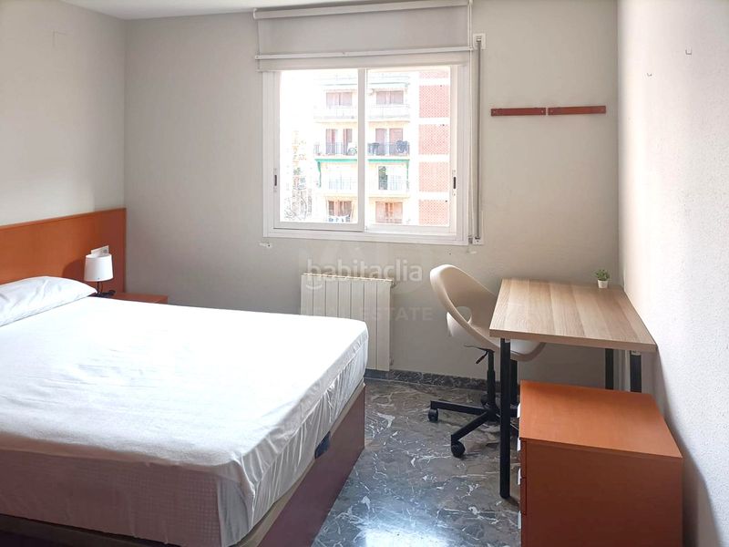 Foto 07b4d8e2-2825-45a3-aadb-b3262af9f37b. Piso en Centre Reus