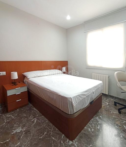 Foto 591dffa7-b5d6-4b3e-b4aa-5b92d0838046. Piso en Centre Reus