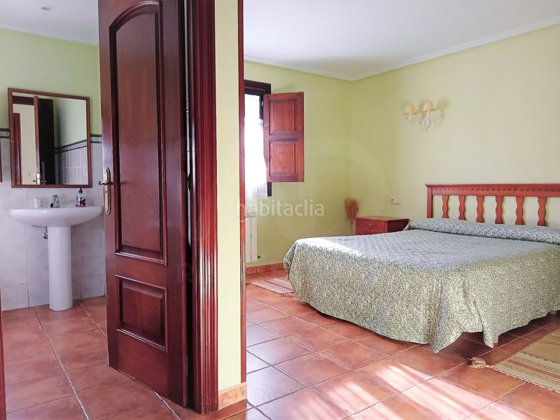Foto eb78decb-2f87-48d9-ab5a-aebaf479d4a0. Edifici a Oiartzun