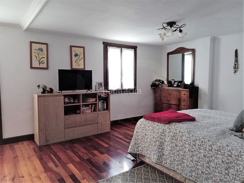 Foto ed3b5892-d659-4d4f-a49a-69516357b323. Edifici a Oiartzun
