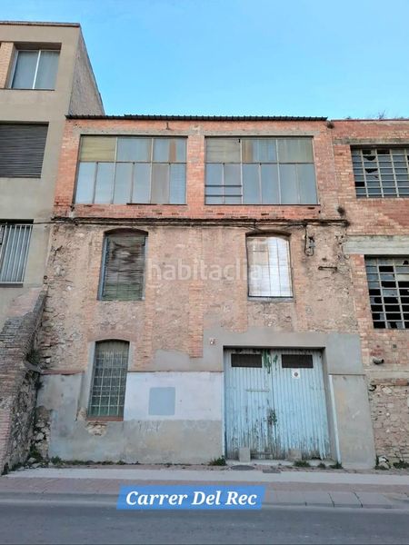 Foto 4eac4eaa-6fd7-403d-9b8d-b381089b5c4e. Edificio en Centre Igualada