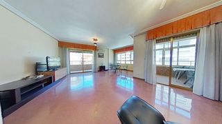Etagenwohnung in Pont Nou - Corazón de Jesús