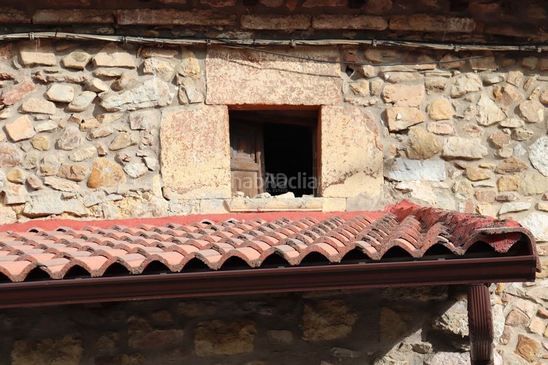 Foto 811c72d9-3c5b-4887-b00c-f3b8a85a81da. Masia amb calefacció aparcament a Robla (La)