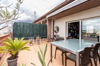 Doppelhaus in Col·legis Nous