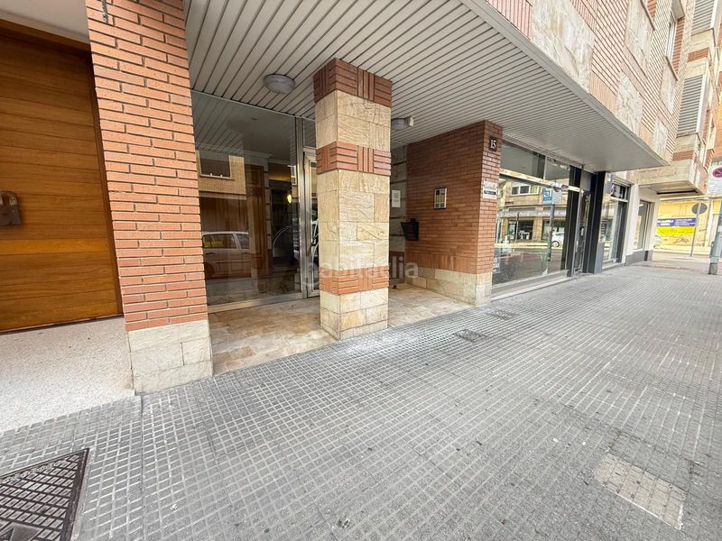 Foto df1fe565-2669-4c8c-ab0b-636f55f04ade. Aparcament cotxe a Centro Ciudad León