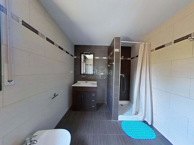 Foto f039a94f-9231-4dd6-bbe5-577e9283bf8f. Xalet amb calefacció piscina a Pratdip