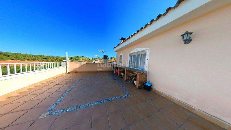 Foto 2d825033-52da-4cdf-b71a-7a78a35fd9d0. Casa amb calefacció aparcament piscina a Flix