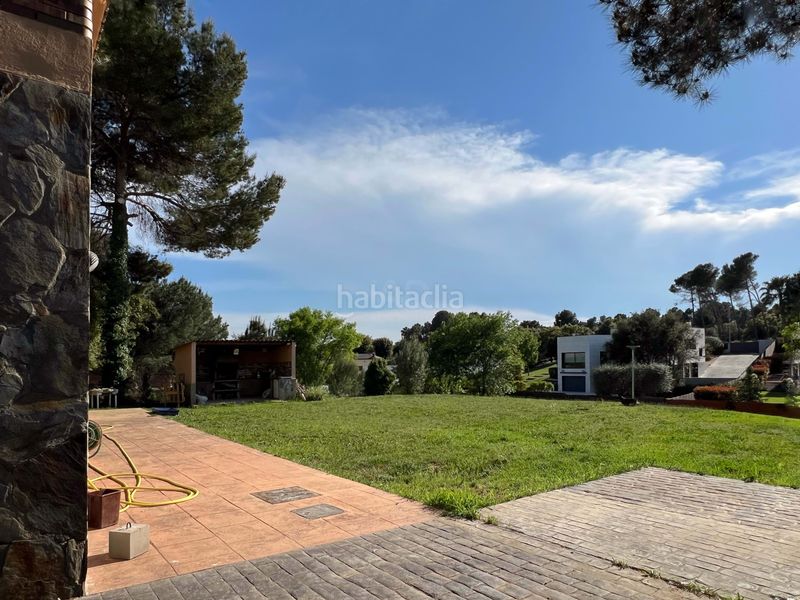 Foto 2c9f8b5c-c889-4932-b9e9-a1f52f183267. Casa amb calefacció aparcament a Castellarnau Sabadell