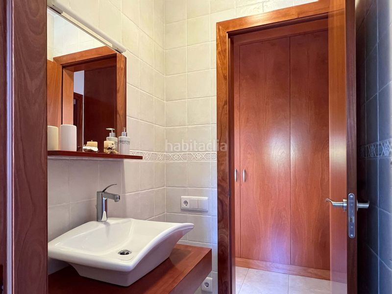 Foto 54720286-2361-4bfb-bc72-dbbf77a5a612. Casa amb calefacció aparcament a Castellarnau Sabadell