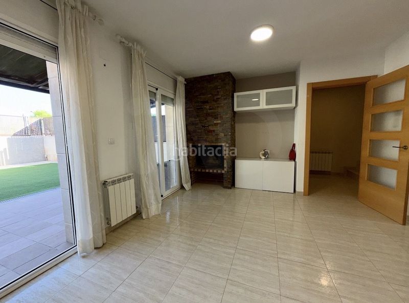 Foto 12855fe6-7086-44f6-a14e-ab19c497a88d. Casa pareada en Balaguer