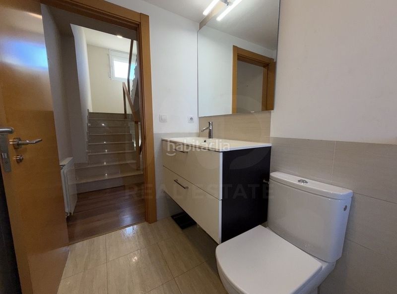 Foto 2e11d3ba-d0ee-4c71-8907-9a93ff54c657. Casa pareada en Balaguer