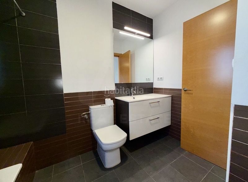 Foto 439db3d7-73ec-4b29-8d3f-8f8ee585fe74. Casa pareada en Balaguer