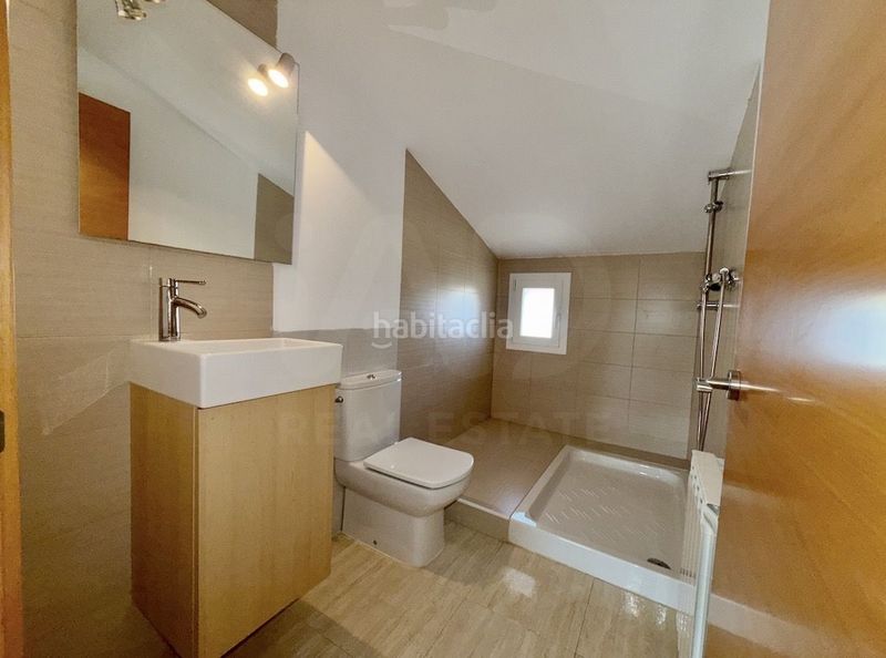 Foto 511e5efd-8a73-45ae-a9d2-1f51af6545fb. Casa pareada en Balaguer