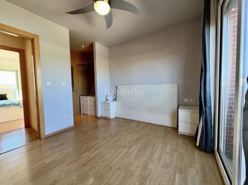 Foto 810f4179-8fd0-4aab-abeb-d5396aef0f96. Casa pareada en Balaguer