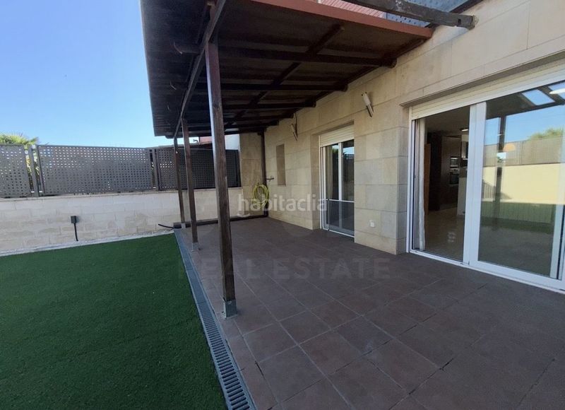 Foto aa163dcd-85a3-447a-a463-ba560a3f169e. Casa pareada en Balaguer