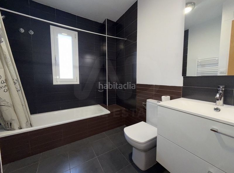 Foto b5279416-b14f-456a-8014-c32fa2295442. Casa pareada en Balaguer