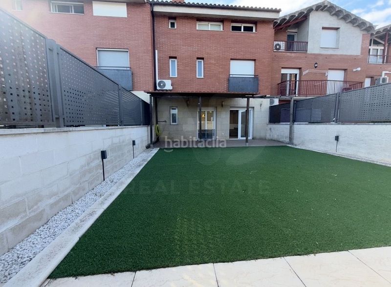 Foto e1acb199-a86c-49a2-81f7-e36a6045ef83. Casa pareada en Balaguer