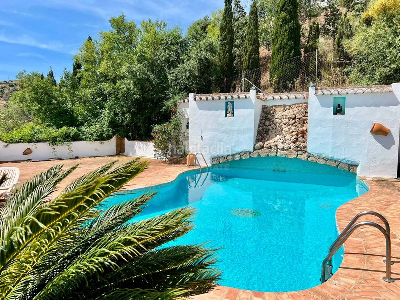 Foto 15a9be2c-e241-468a-92ee-b59a13917e1c. Casa amb aparcament piscina a Viñuela