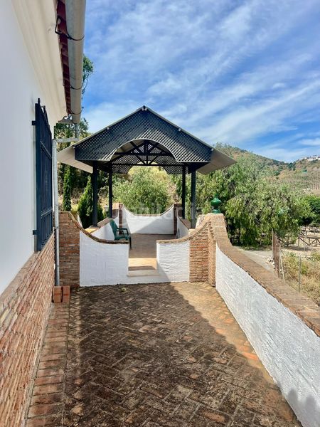 Foto 96dabca1-aa9d-4bae-8195-877c9bd1e536. Casa amb aparcament piscina a Viñuela