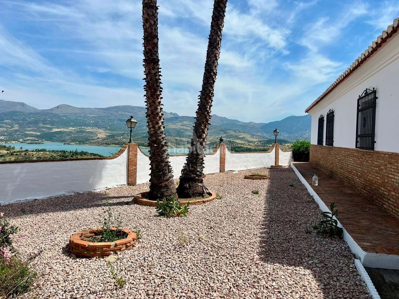 Foto a367e556-f608-4e56-8a31-d3958b45b24d. Casa amb aparcament piscina a Viñuela