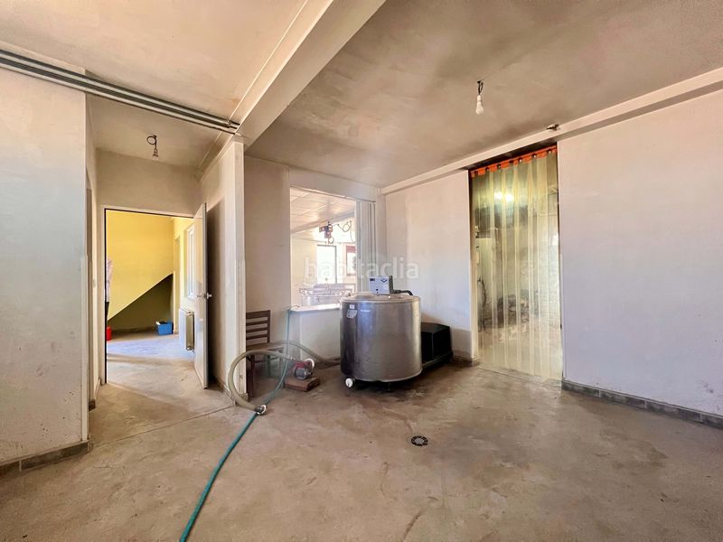 Foto b34770a9-69b0-447f-8fbe-7fa603783f15. Edificio en Payo (El)
