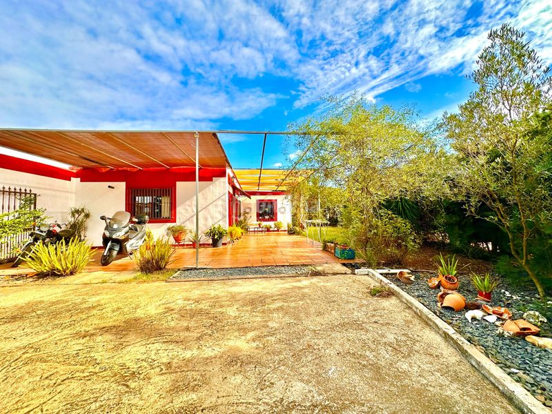 Foto 3672cdde-c4b7-4742-8749-a3eb5fc99413. Casa amb calefacció piscina a Lepe