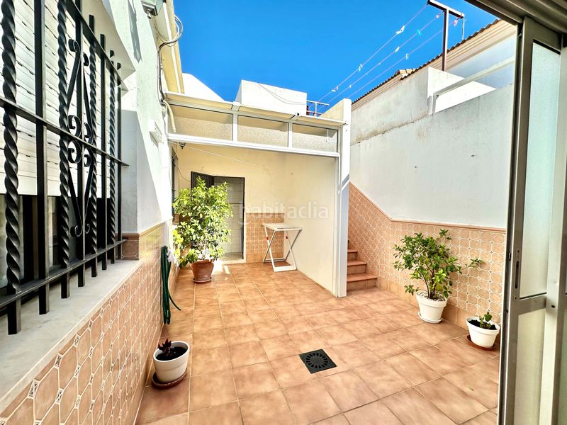 Foto 74833dc2-2030-4e6a-9dd6-f0e2b515f5bc. Casa amb calefacció aparcament a Lepe