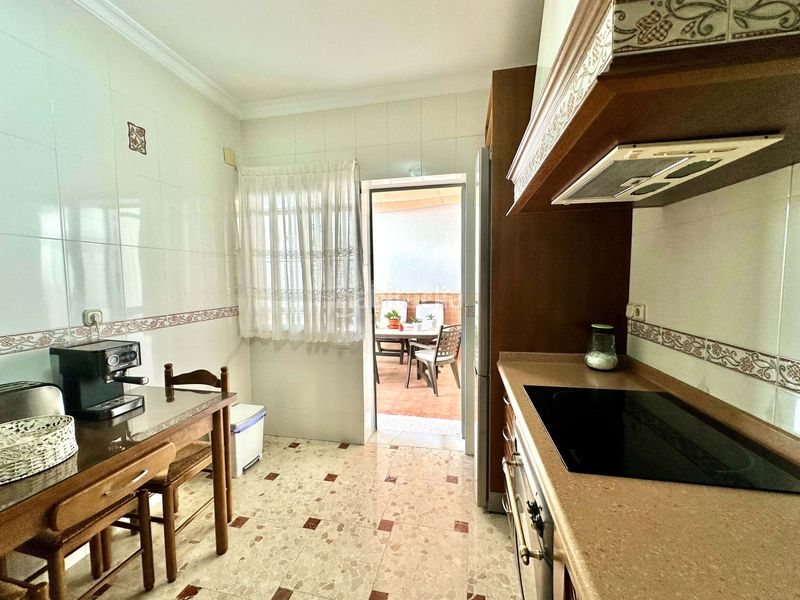 Foto b2f2875a-ba69-4e1e-ad68-ec7f71748fa5. Casa amb calefacció aparcament a Lepe