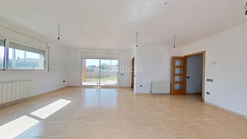 Foto 70a3f4d0-4687-44eb-933e-342365cf677c. Casa amb calefacció aparcament a Bellvei