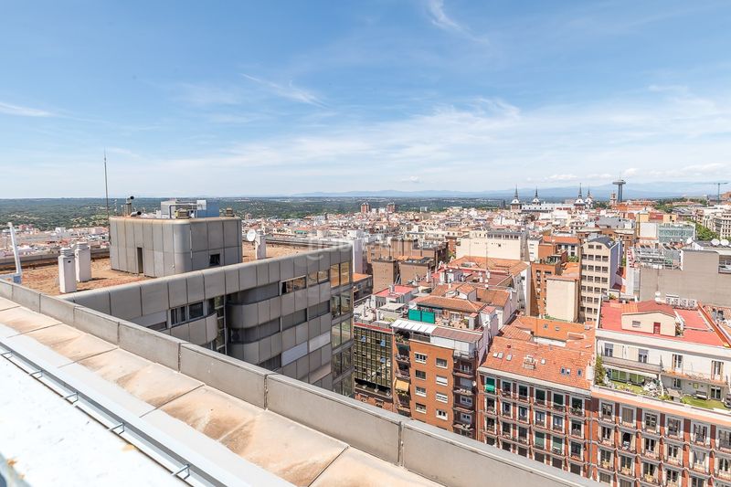 Foto a0c3de7f-8d37-4638-a7a2-ae08d0b8fbd6. Pis amb aparcament piscina a Argüelles Madrid