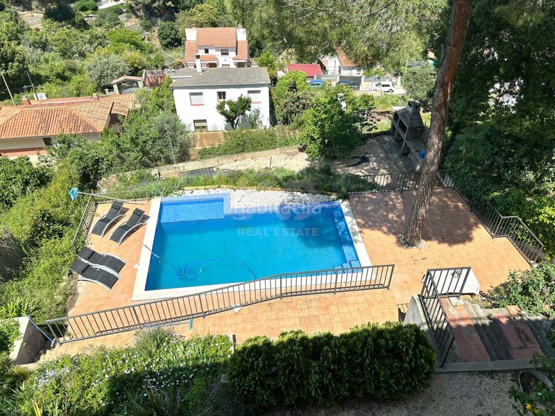 Foto 18da032e-3e16-4377-aa19-067060361634. Casa amb calefacció aparcament piscina a Urbanitzacions Argentona
