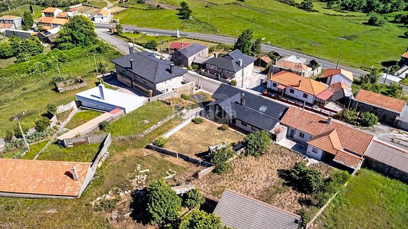 Foto 652accb3-0696-402d-b182-4e899f5e9251. Casa amb calefacció aparcament a Beariz