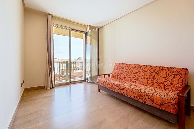 Foto b3d13eff-cb16-43f5-9271-405bb0253bf2. Casa amb calefacció aparcament a Beariz
