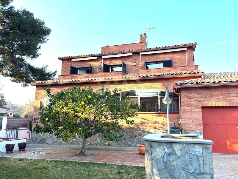 Foto 1e1d8849-1f78-4aa4-b46a-4d3f6f5602bc. Casa amb calefacció aparcament a Calafell residencial Calafell