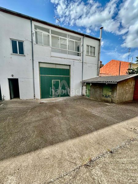 Foto fffb8295-20f1-4f66-be02-8a5fb7db922d. Casa amb calefacció aparcament a Bañeza (La)