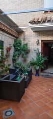 Doppelhaus in Écija