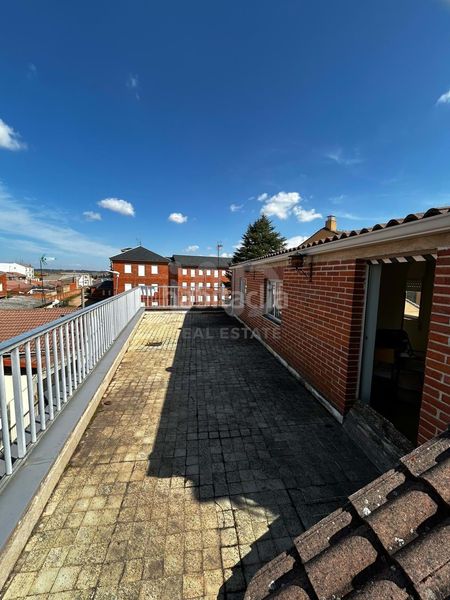 Foto 78c31ac9-1c65-4091-a5ec-f27e7040b516. Casa amb calefacció aparcament a Astorga