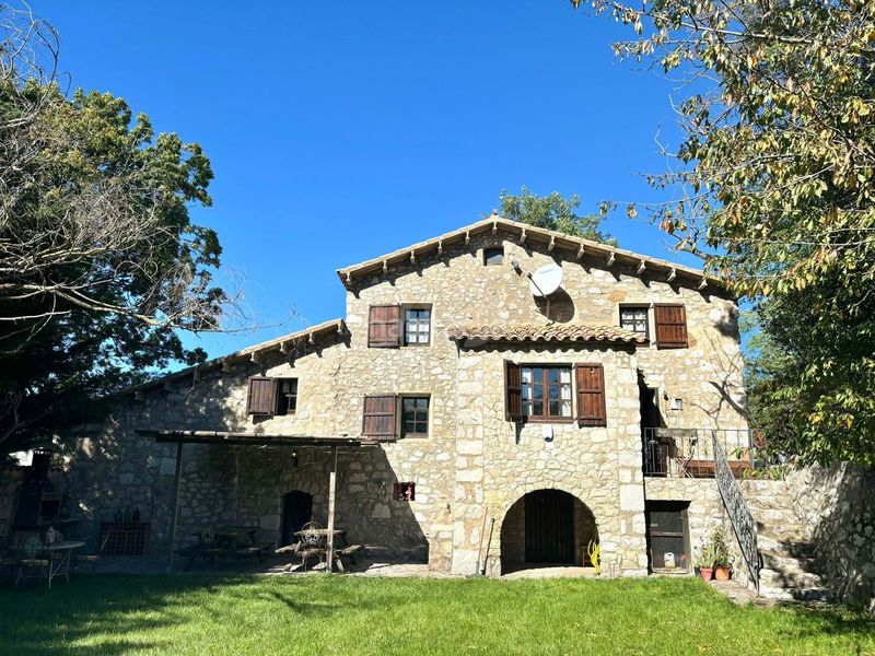Foto fe404d27-cceb-4f5d-898b-0bd90418795c. Masia amb calefacció piscina a Vallcebre
