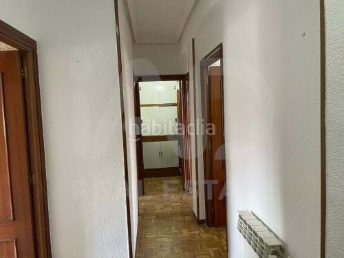 Foto e2af27e8-4ece-4ca5-8b3b-6c4ff06b00a7. Pis amb calefacció a Ambroz Madrid