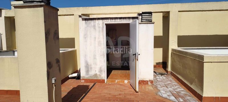 Foto 1fc876b6-d081-4252-b325-6605ac421554. Àtic amb calefacció aparcament a Écija